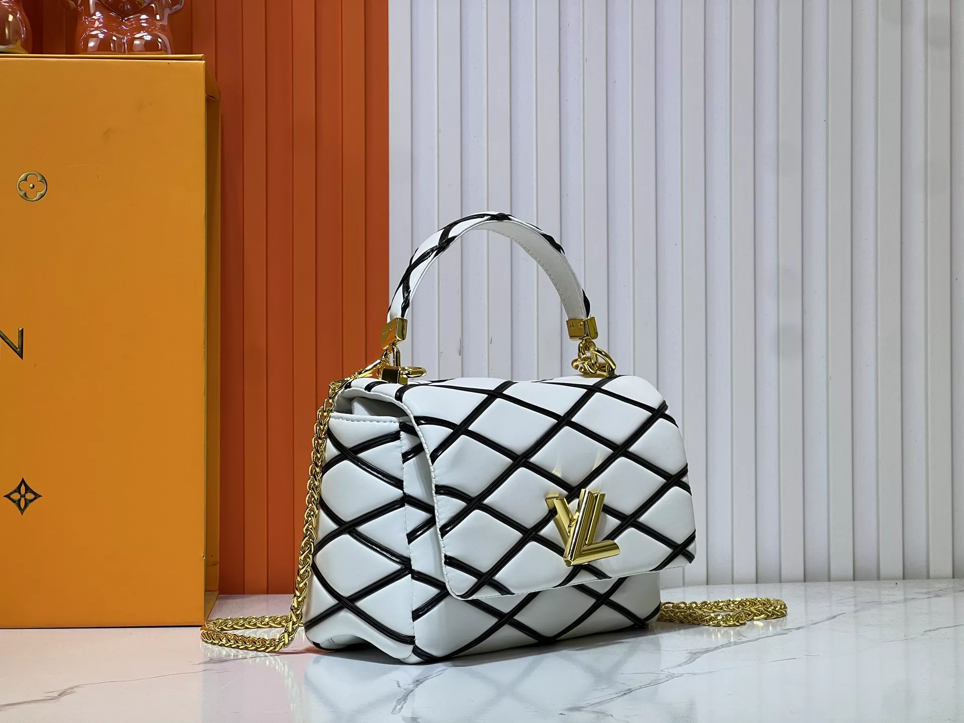 Louis Vuitton AAA Quality Messenger Bags For Women Compact 5454