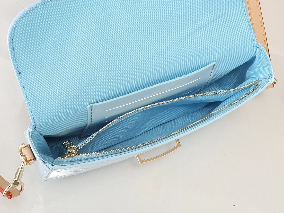 Louis Vuitton AAA Quality Messenger Bags For Women DailyWear 9760 - Image 8