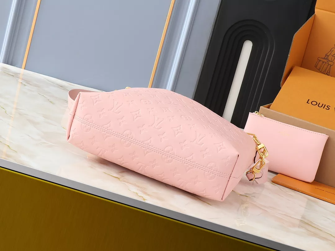 Louis Vuitton AAA Quality Messenger Bags For Women Flexible 1007 - Image 4