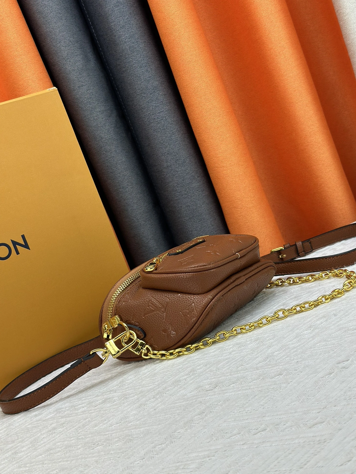 Louis Vuitton AAA Quality Messenger Bags For Women ModernLook 7015 - Image 3