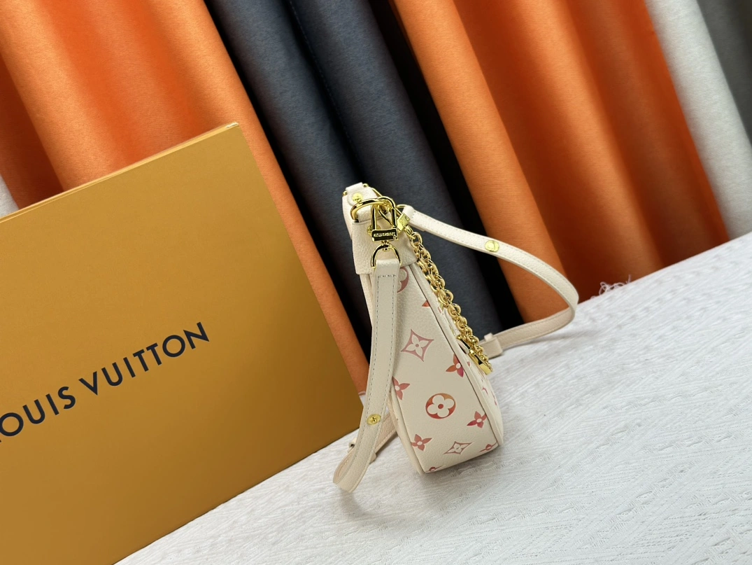 Louis Vuitton AAA Quality Messenger Bags For Women Unique 2232 - Image 3