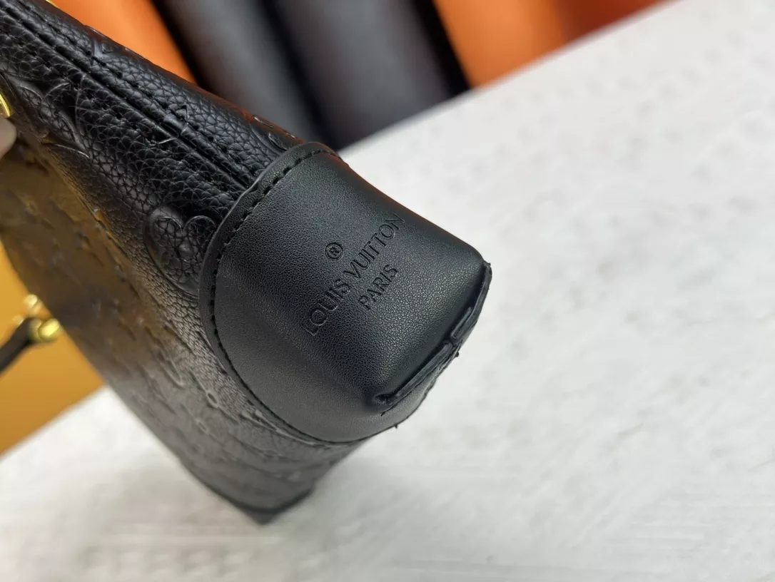 Louis Vuitton AAA Quality Shoulder Bags For Women Compact 2272 - Image 5