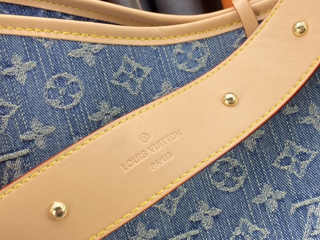 Louis Vuitton AAA Quality Shoulder Bags For Women Compact 6189 - Image 6