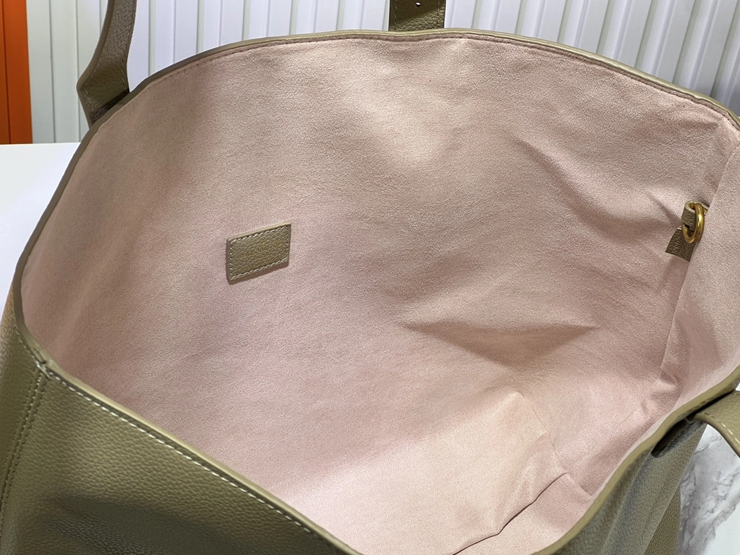 Louis Vuitton AAA Quality Shoulder Bags For Women Efficient 925 - Image 8