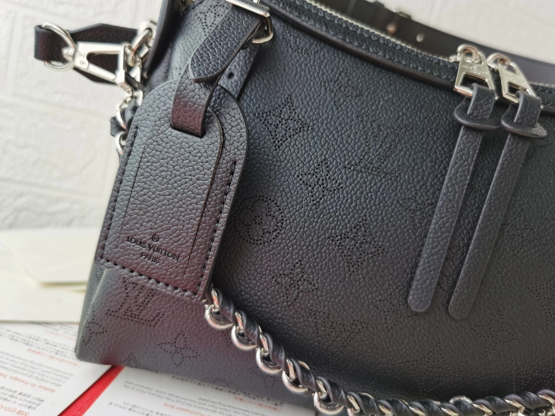 Louis Vuitton AAA Quality Shoulder Bags For Women UrbanStyle 2526