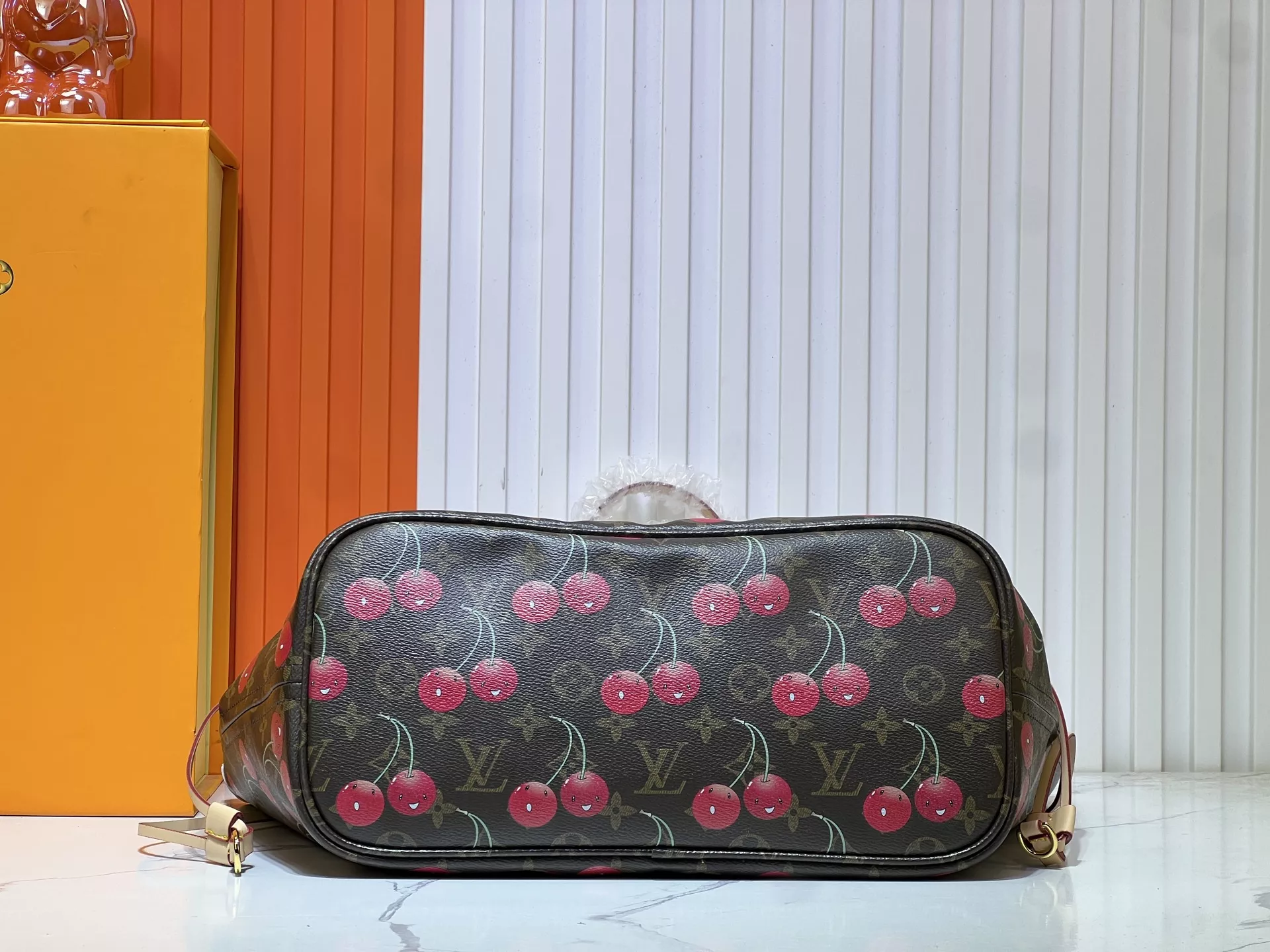 Louis Vuitton AAA Quality Shoulder Bags For Women UrbanStyle 7302 - Image 6