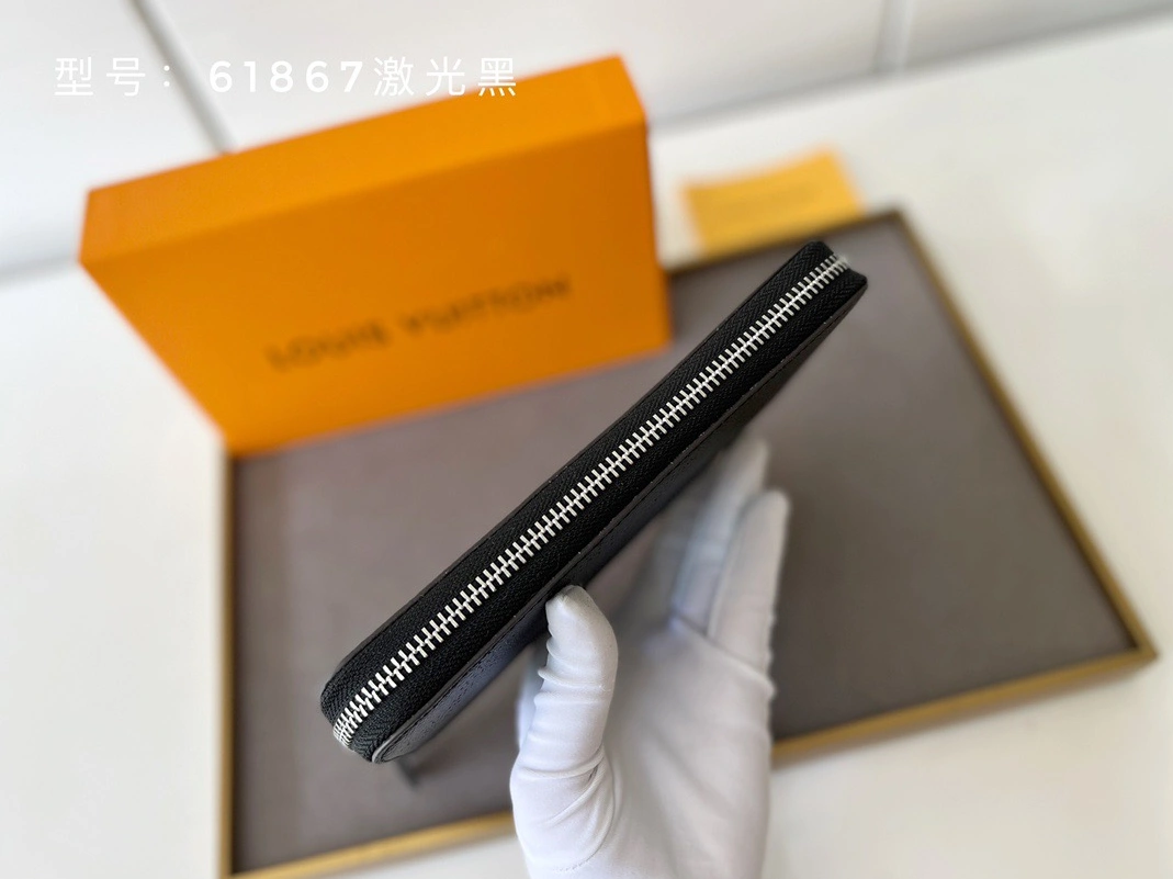 Louis Vuitton AAA Quality Wallets AllSeason 7398 - Image 4