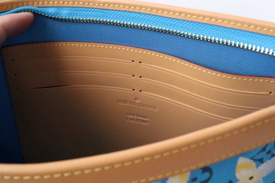 Louis Vuitton AAA Quality Wallets GoAnywhere 9906 - Image 7