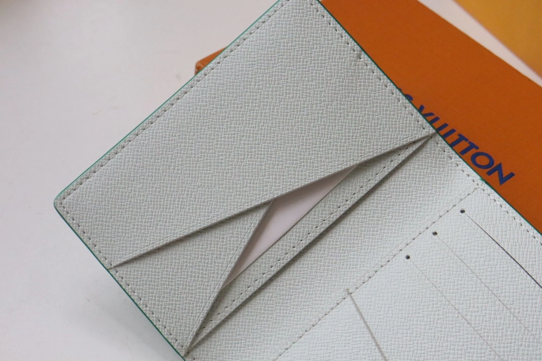 Louis Vuitton AAA Quality Wallets Sleek 232 - Image 5