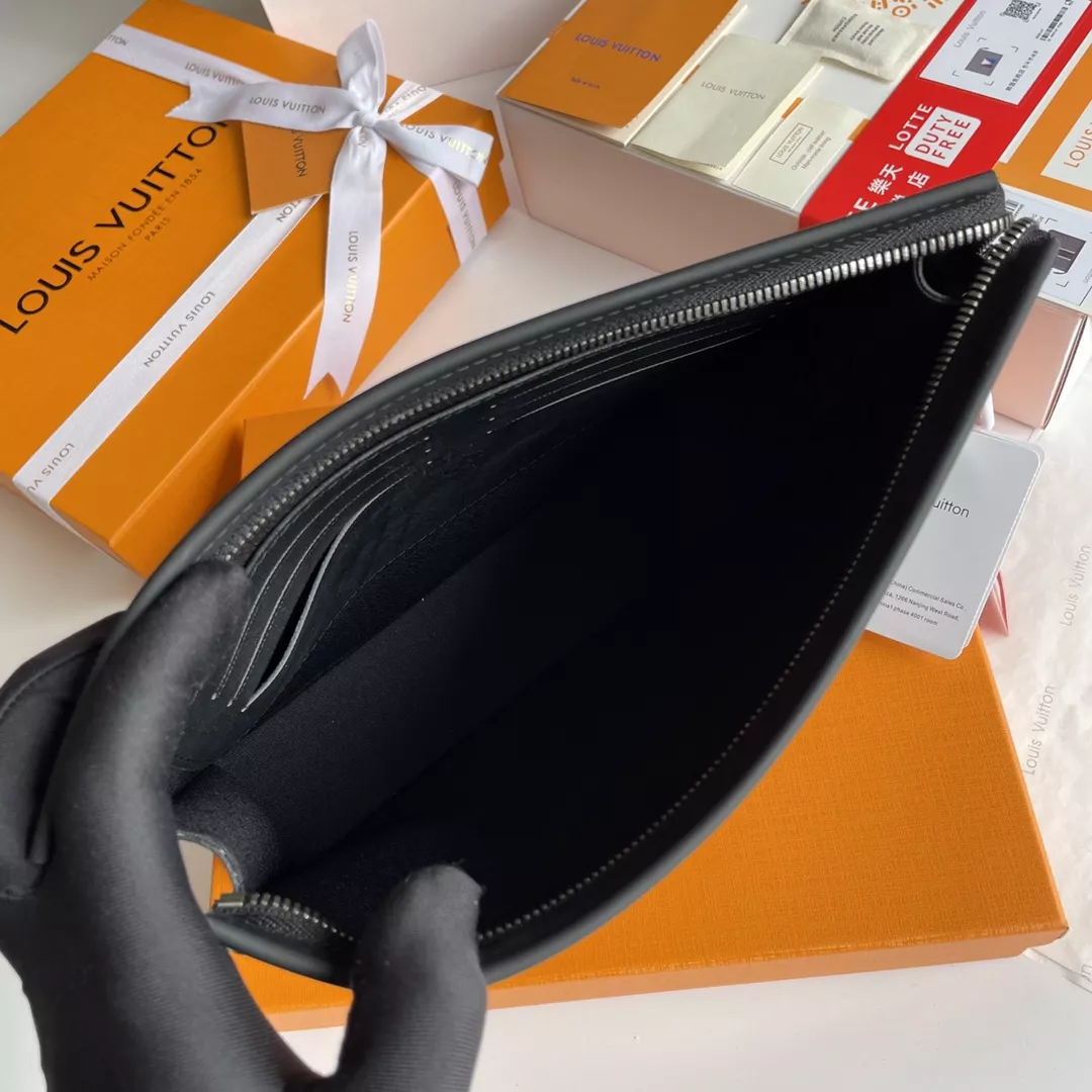 Louis Vuitton AAA Quality Wallets SmartChoice 8172 - Image 7