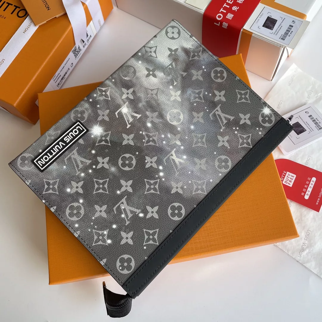 Louis Vuitton AAA Quality Wallets Sophisticated 544 - Image 4