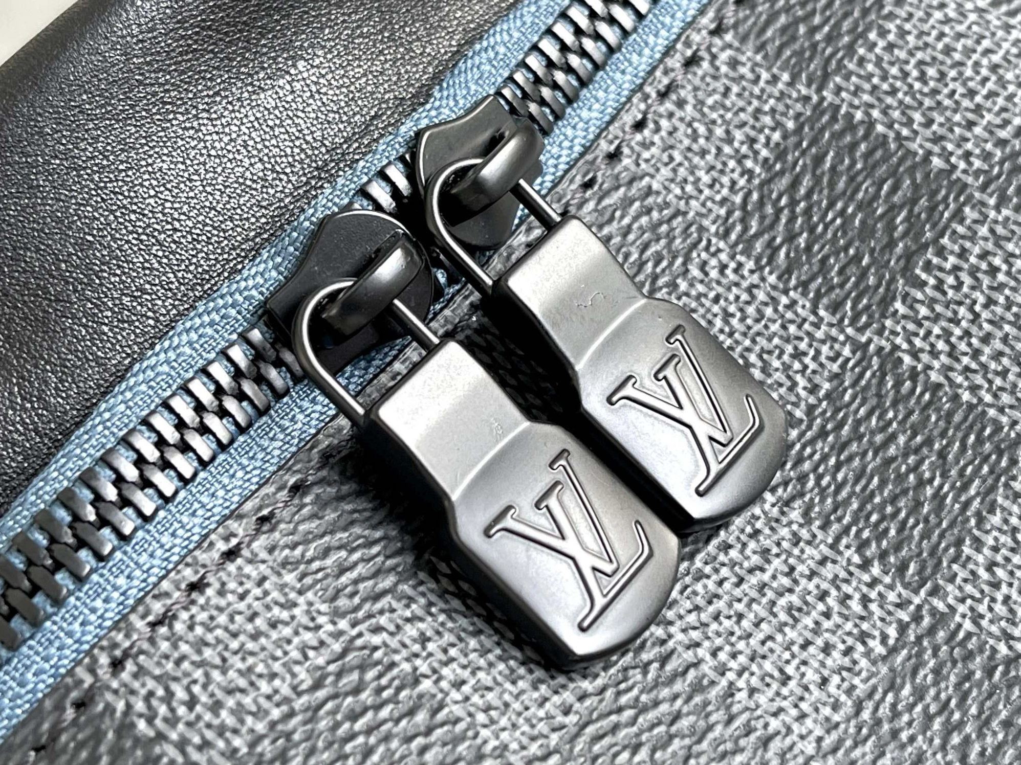 Louis Vuitton LV AAA Quality Belt Bags Efficient 1232 - Image 7