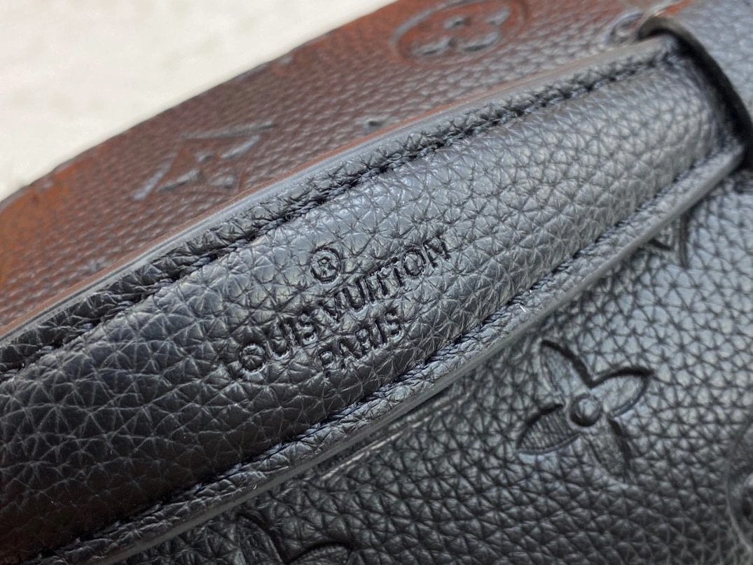 Louis Vuitton LV AAA Quality Belt Bags For Unisex Comfortable 5637 - Image 6