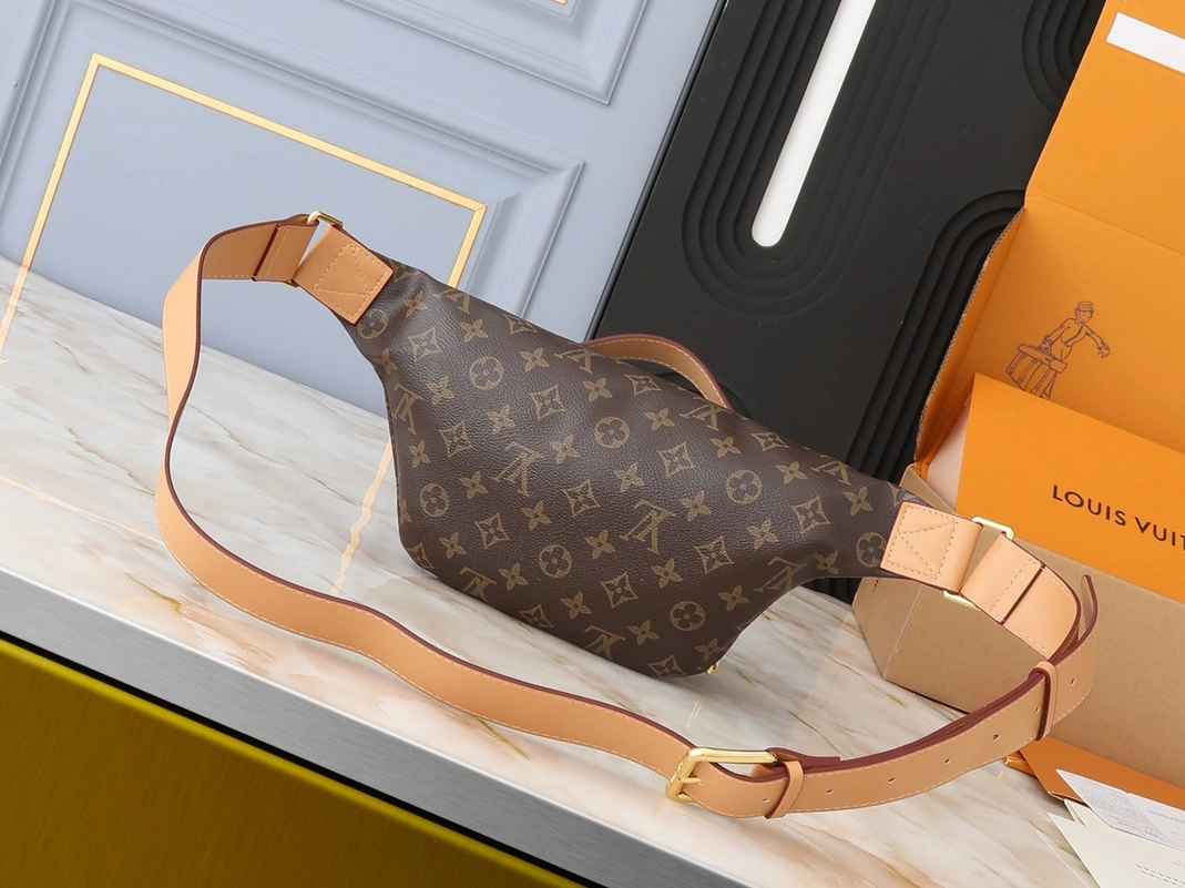 Louis Vuitton LV AAA Quality Belt Bags For Women Bold 6772