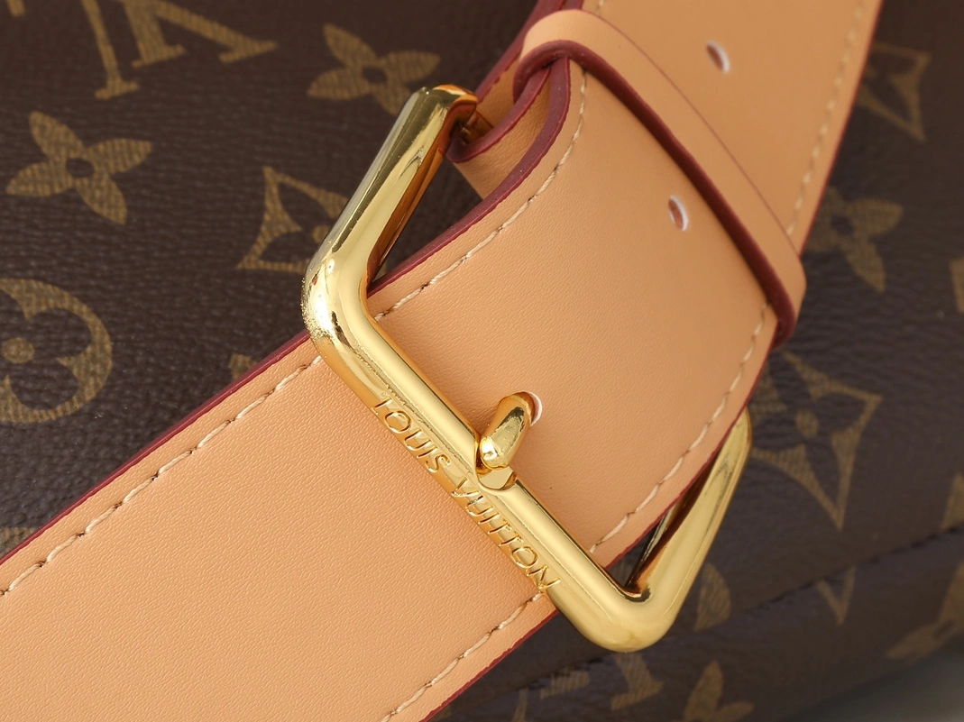 Louis Vuitton LV AAA Quality Belt Bags For Women Bold 6772 - Image 7