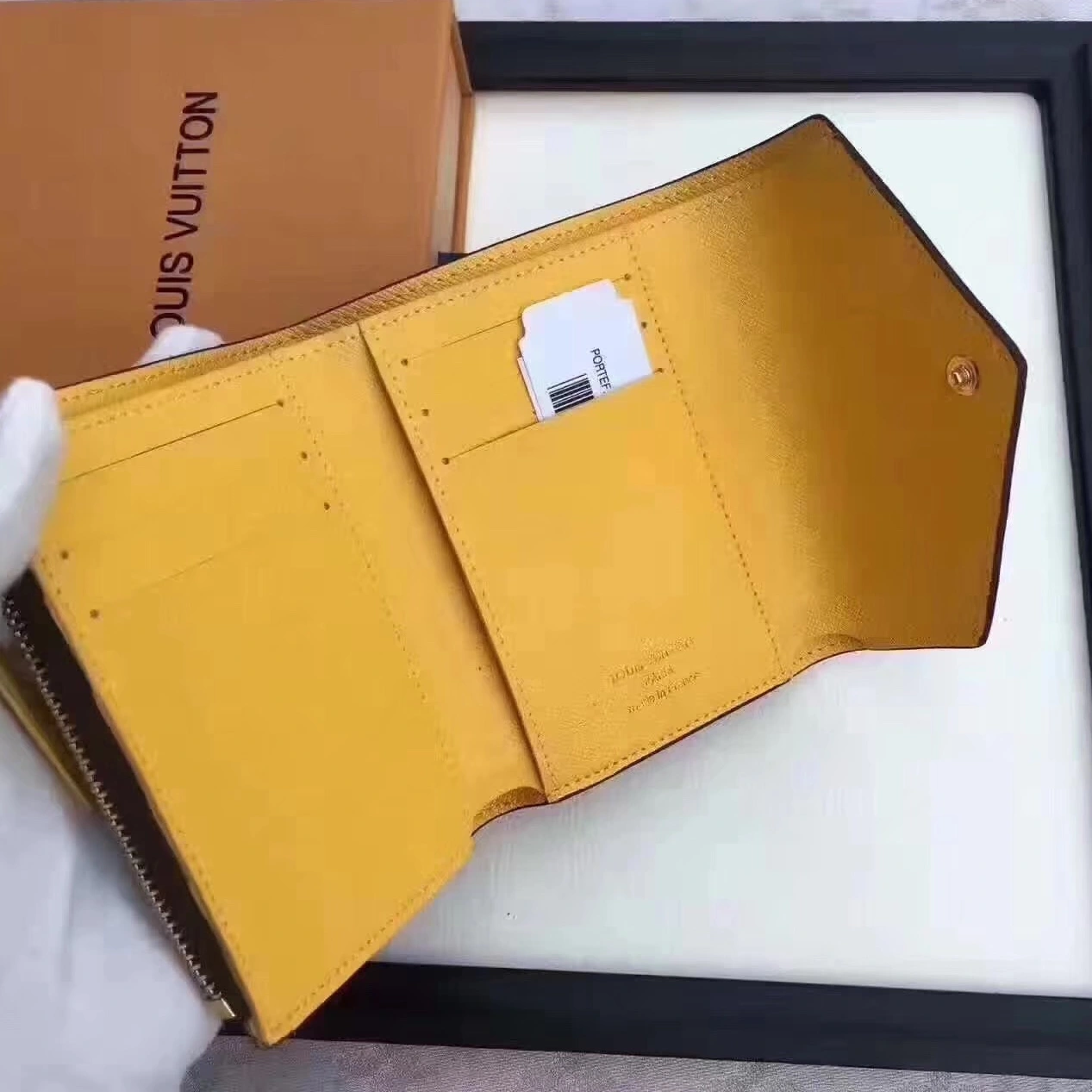 Louis Vuitton LV AAA Quality Wallets StreetReady 346 - Image 5