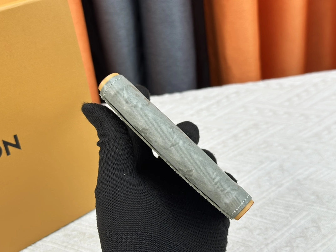 Louis Vuitton LV Card Case Bright 6514 - Image 3