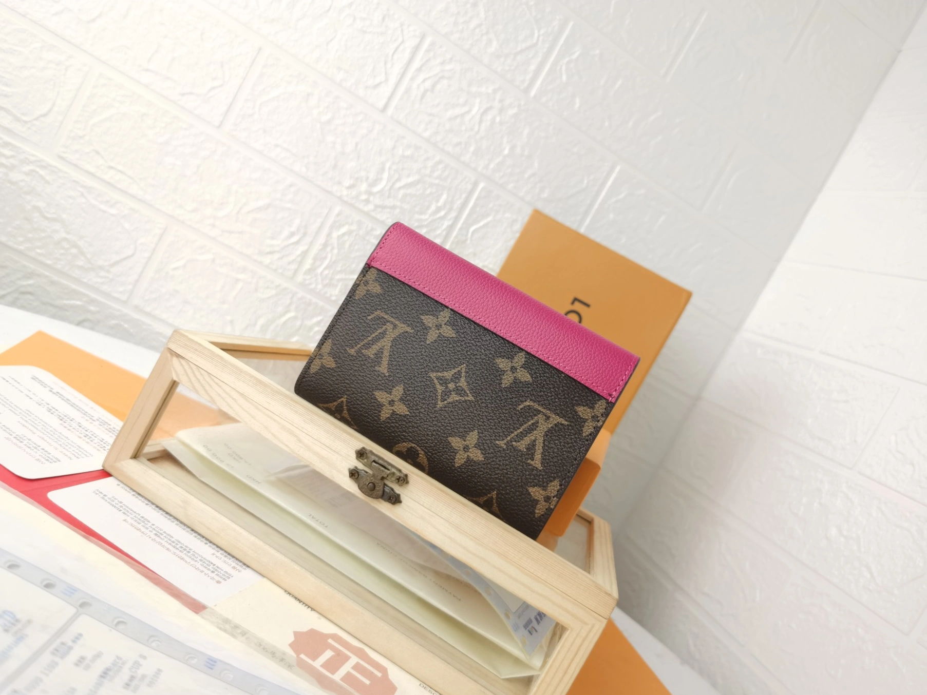 Louis Vuitton LV Card Case For Women Durable 1134 - Image 3