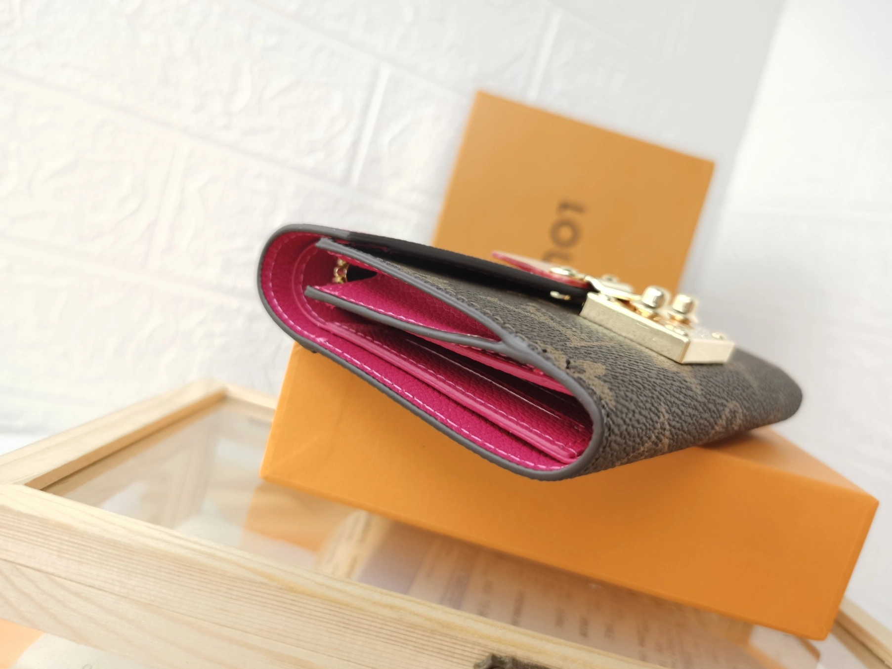 Louis Vuitton LV Card Case For Women Durable 1134 - Image 5