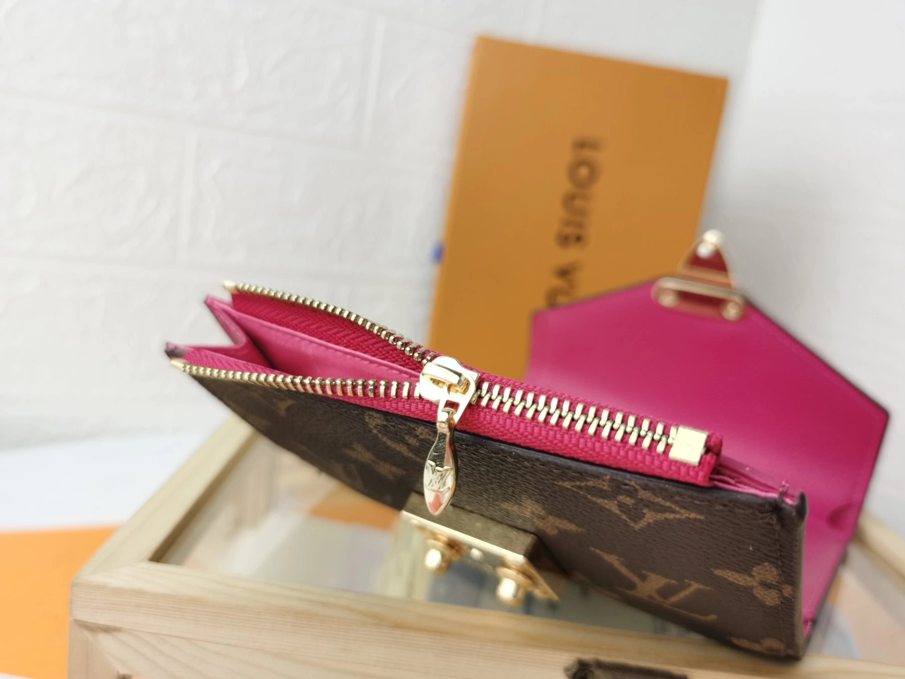 Louis Vuitton LV Card Case For Women Durable 1134 - Image 7