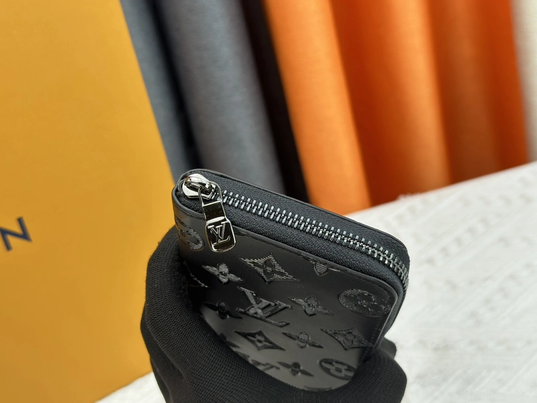 Louis Vuitton LV Card Case Functional 8810 - Image 6