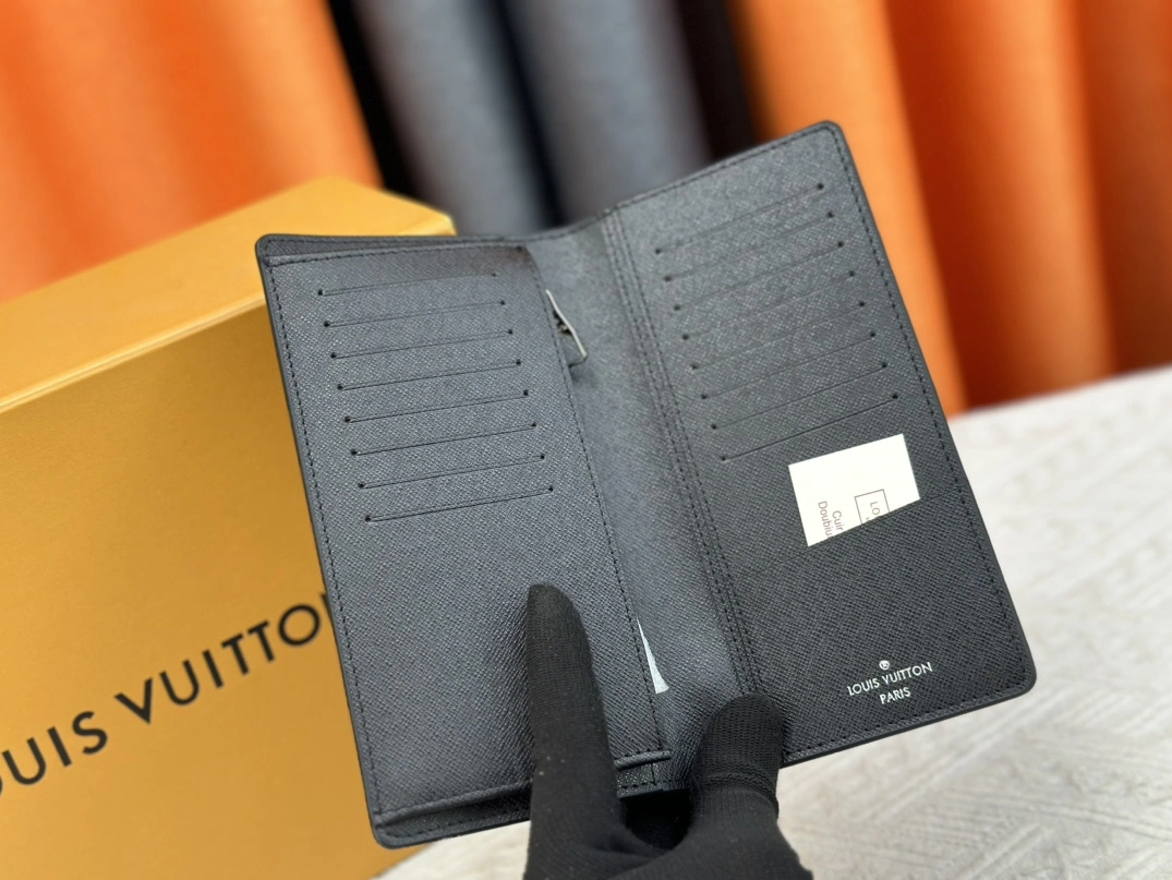 Louis Vuitton LV Card Case Reliable 2485 - Image 6