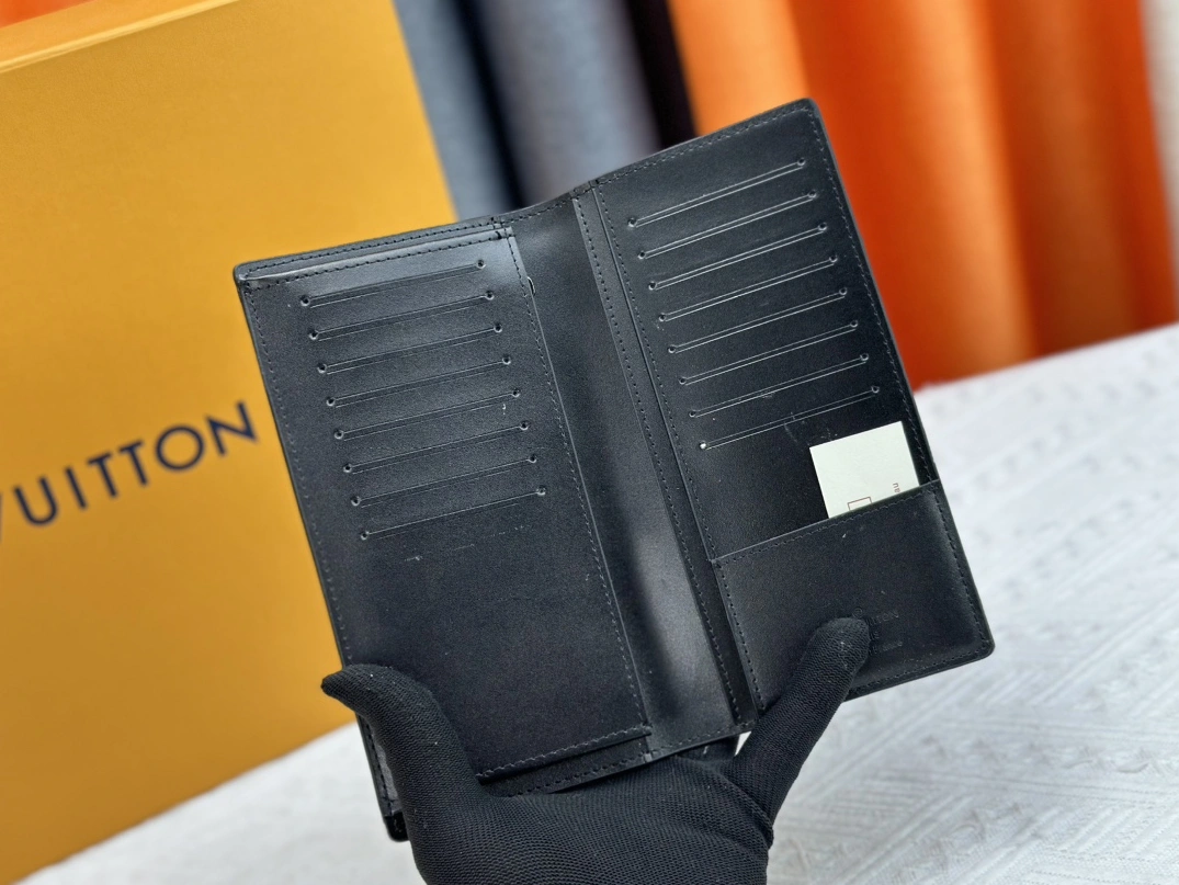 Louis Vuitton LV Card Case Sophisticated 5292 - Image 6