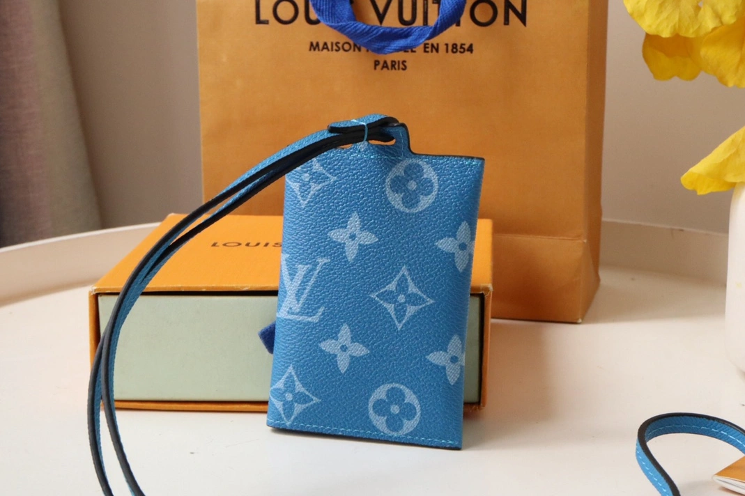 Louis Vuitton LV Card Case Stylish 9129