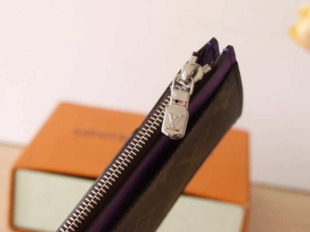 Louis Vuitton LV Card Case Versatile 5628 - Image 5