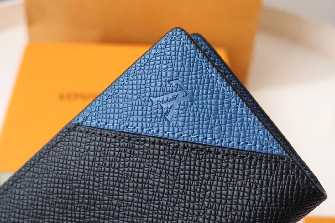 Louis Vuitton LV Card Case WellDesigned 6321 - Image 3