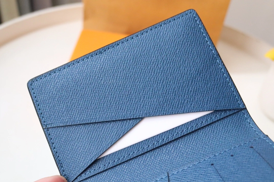 Louis Vuitton LV Card Case WellDesigned 6321 - Image 5