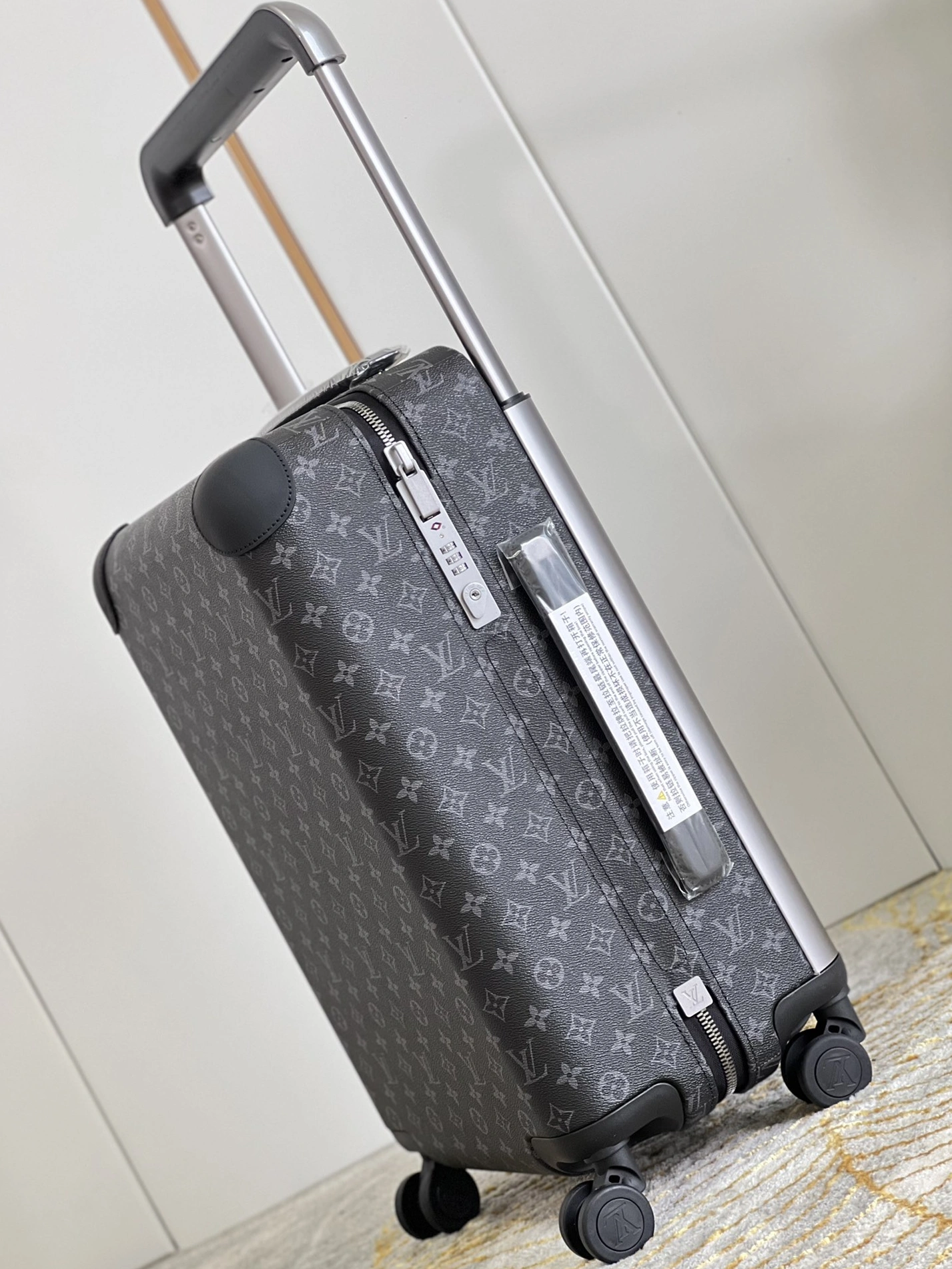 Louis Vuitton Luggage Versatile 5128 - Image 3
