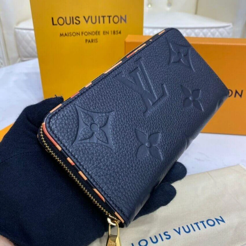 Cowhidele Louis Vuitton Monogram Empreinte Leather with Animal-Print Zippy Wallet Black - Image 3
