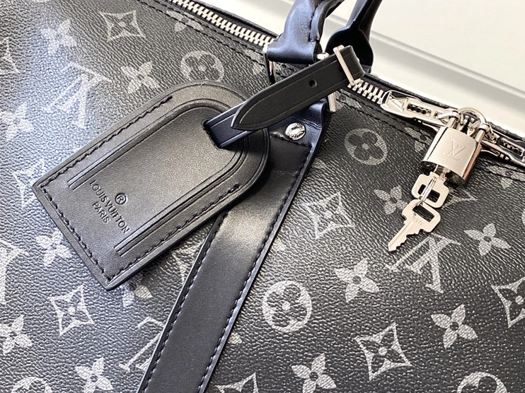 Louis Vuitton Travel Bags Comfortable 1608 - Image 5