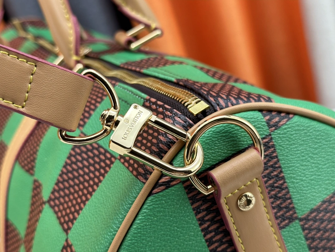 Louis Vuitton Travel Bags Cozy 8903 - Image 6