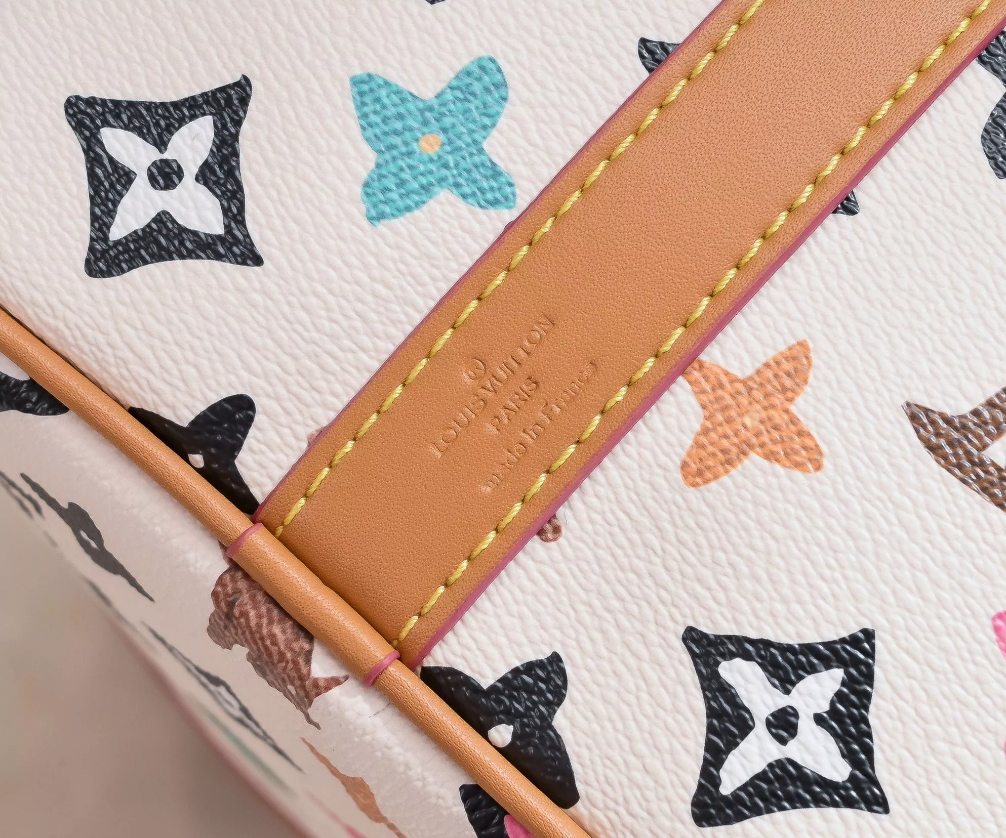 Louis Vuitton Travel Bags DailyWear 4106 - Image 6