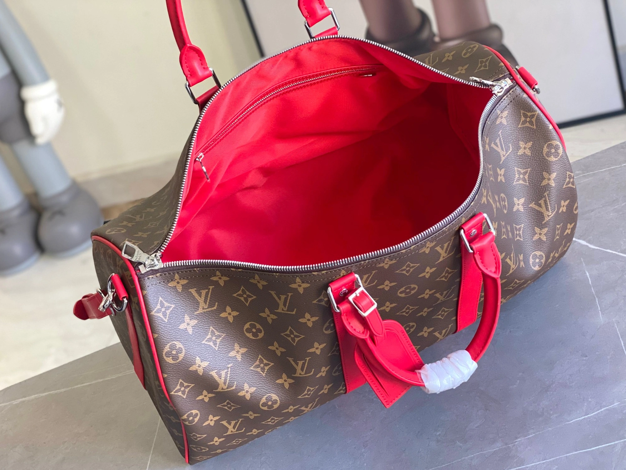 Louis Vuitton Travel Bags Durable 6362 - Image 8