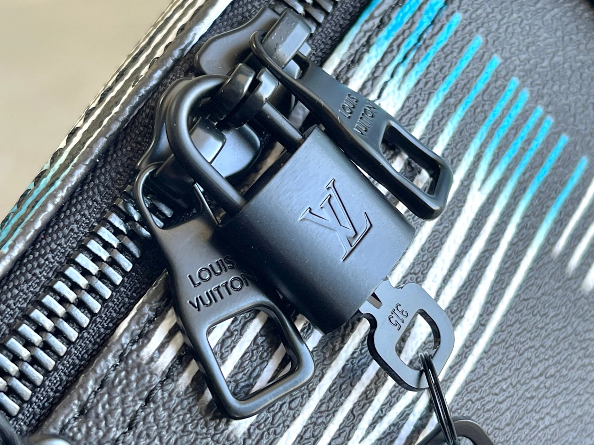 Louis Vuitton Travel Bags GoodFit 7492 - Image 7