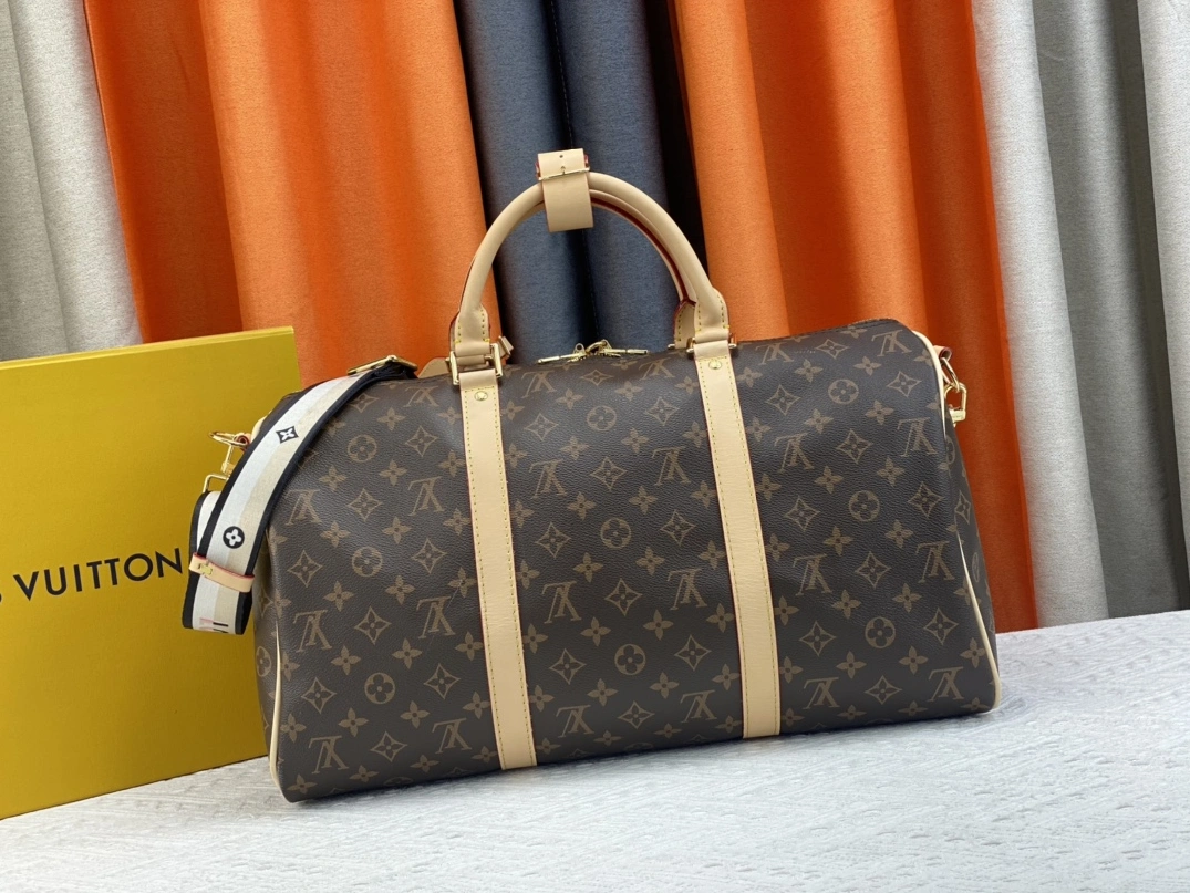Louis Vuitton Travel Bags Reliable 641 - Image 3