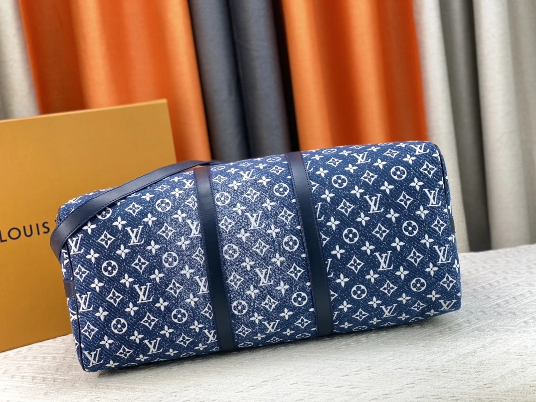 Louis Vuitton Travel Bags WellDesigned 153 - Image 5