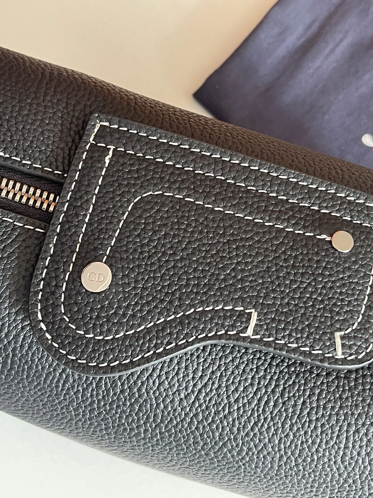 Minimalist 2438 Christian Dior AAA Man Messenger Bags - Image 5