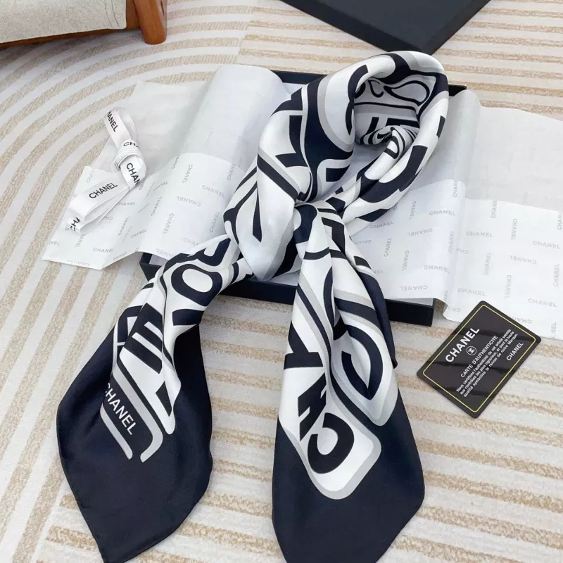 Minimalist 9260 Chanel Silk Squares - Image 3