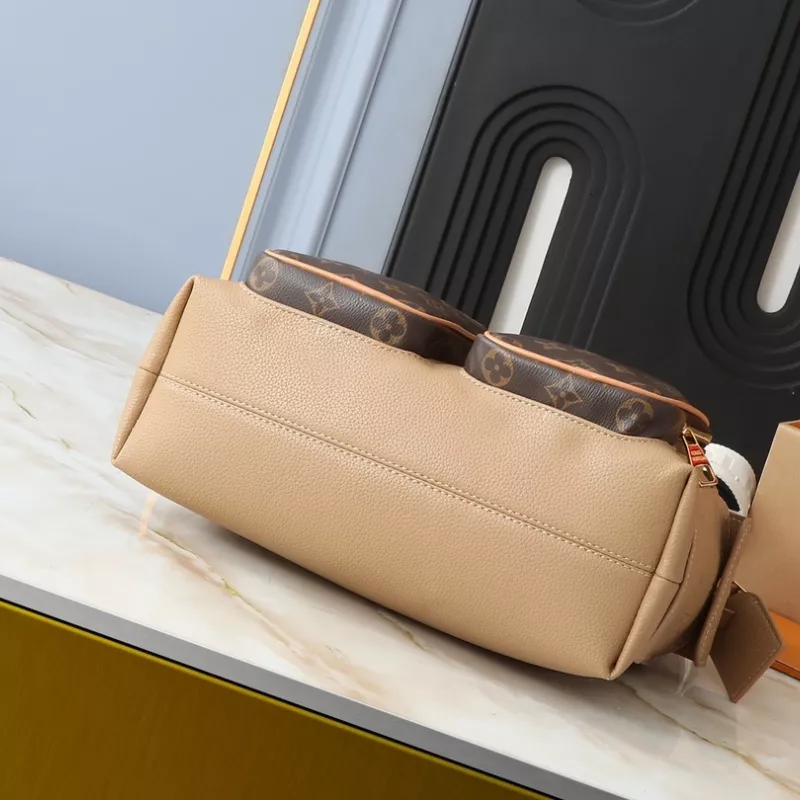 Minimalist 9991 Louis Vuitton AAA Quality Messenger Bags For Women - Image 4