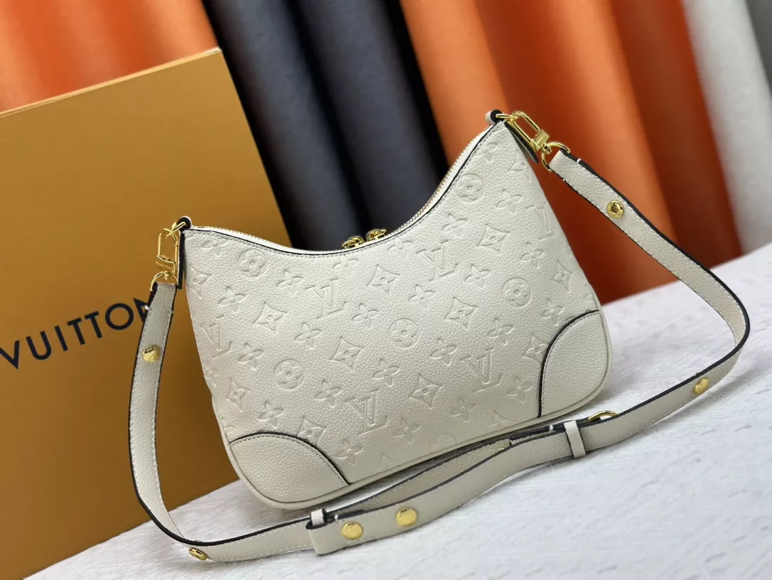 Modern 4067 Louis Vuitton AAA Quality Messenger Bags For Women - Image 4