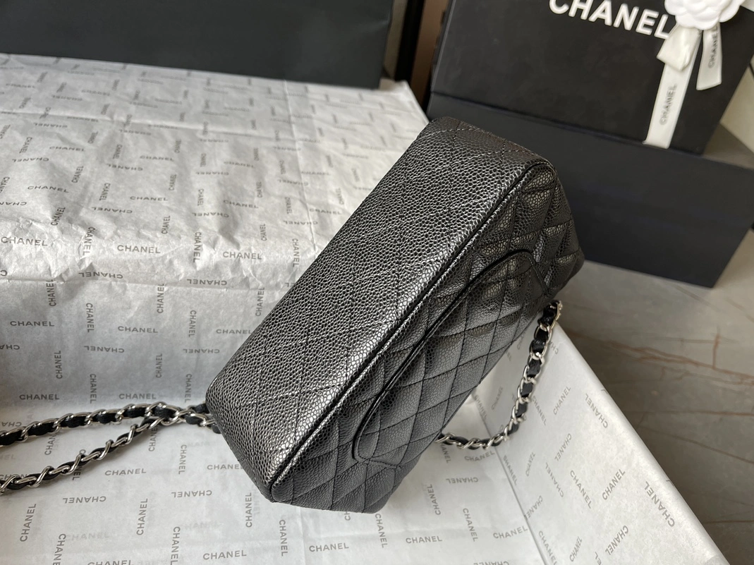 Modern 7009 Chanel AAA Quality Messenger Bags For Women - Image 7