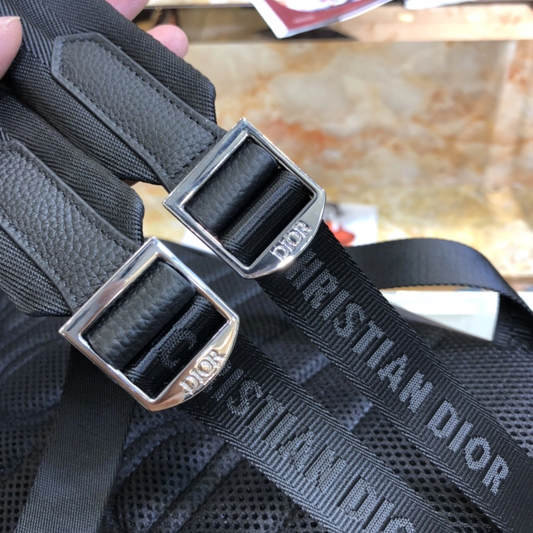 NewStyle 2909 Christian Dior AAA Man Backpacks - Image 6