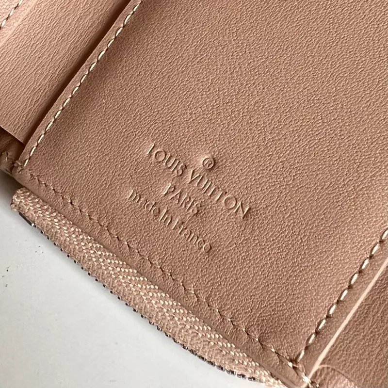 NewStyle 6065 Louis Vuitton AAA Quality Card Case - Image 5