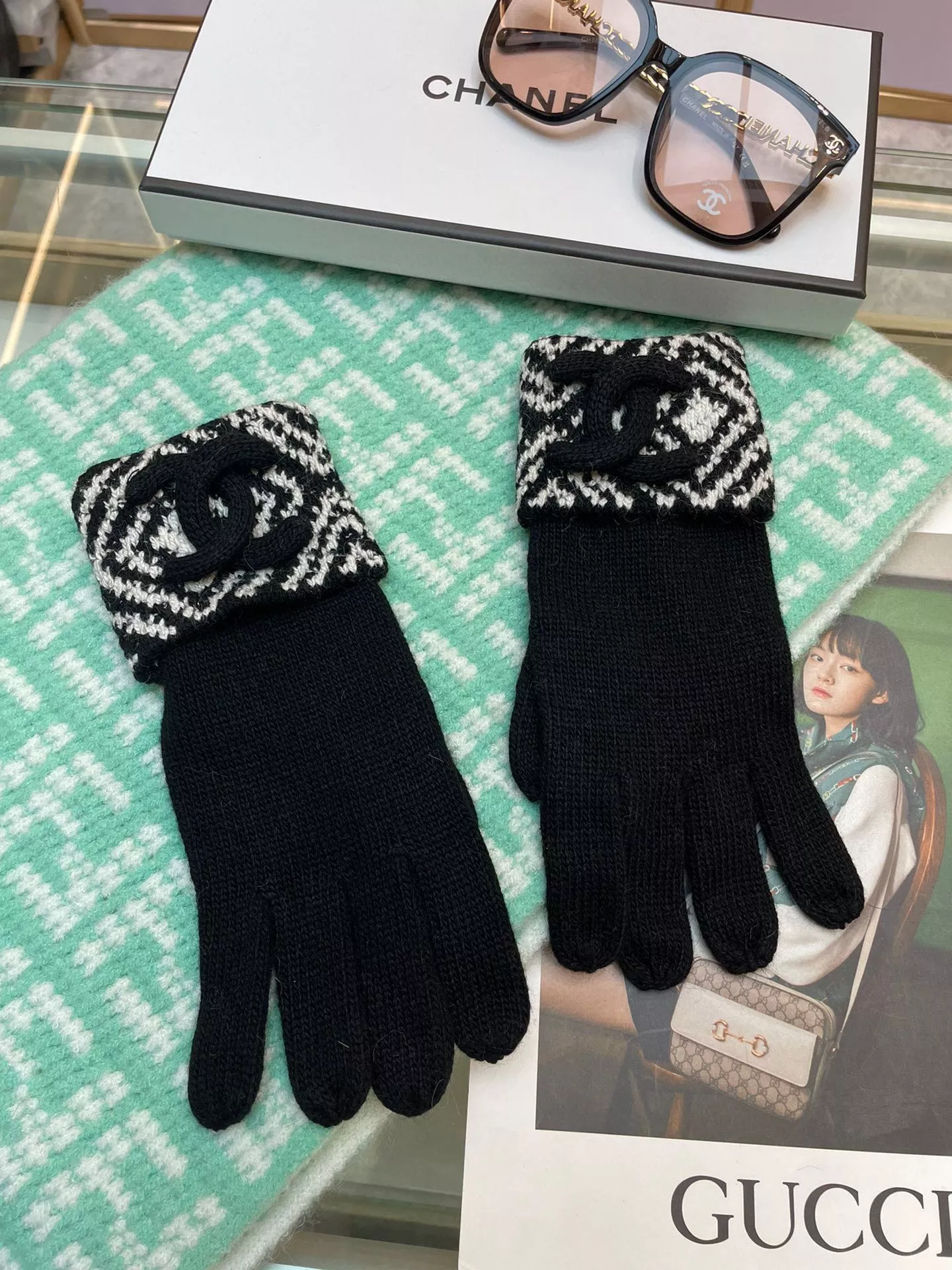 Popular 9813 Chanel Gloves - Image 4