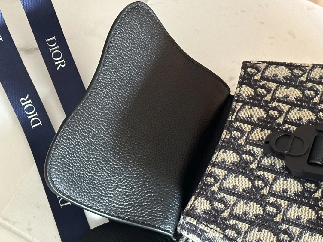 Practical 7671 Christian Dior AAA Man Messenger Bags - Image 6