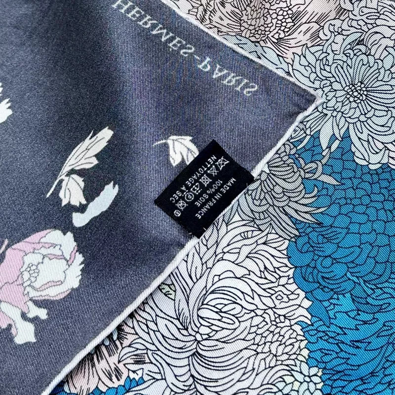 Practical 8433 Hermes Silk Squaresf - Image 5